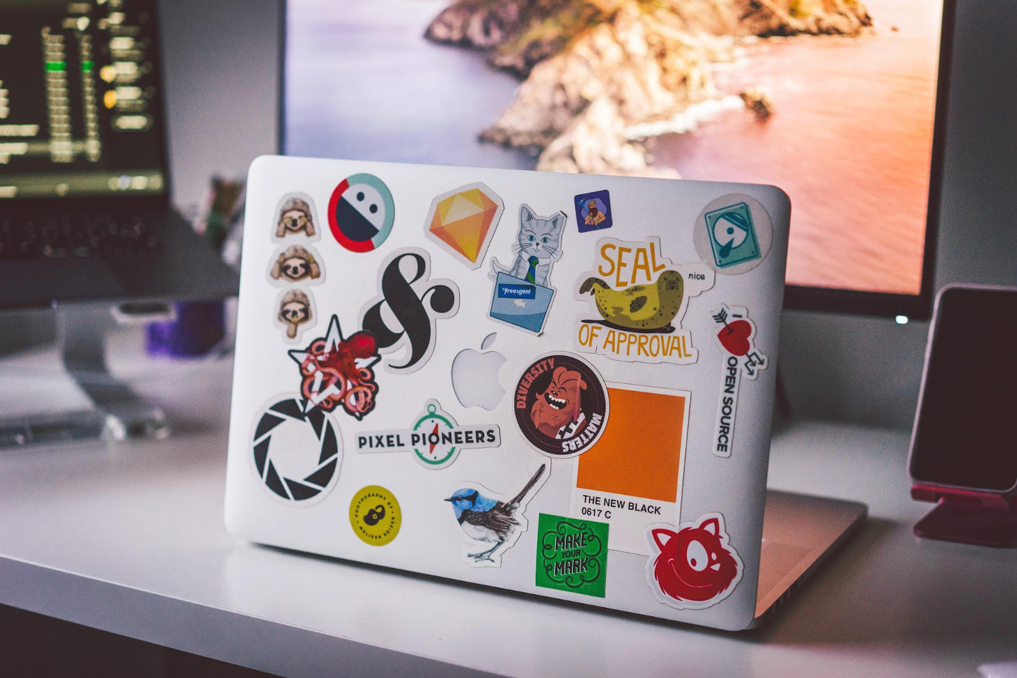 Where to to buy high quality laptop stickers in India online?